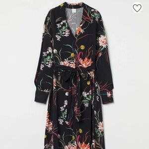 H&M LONG SLEEVE FLORAL CALF LENGTH DRESS